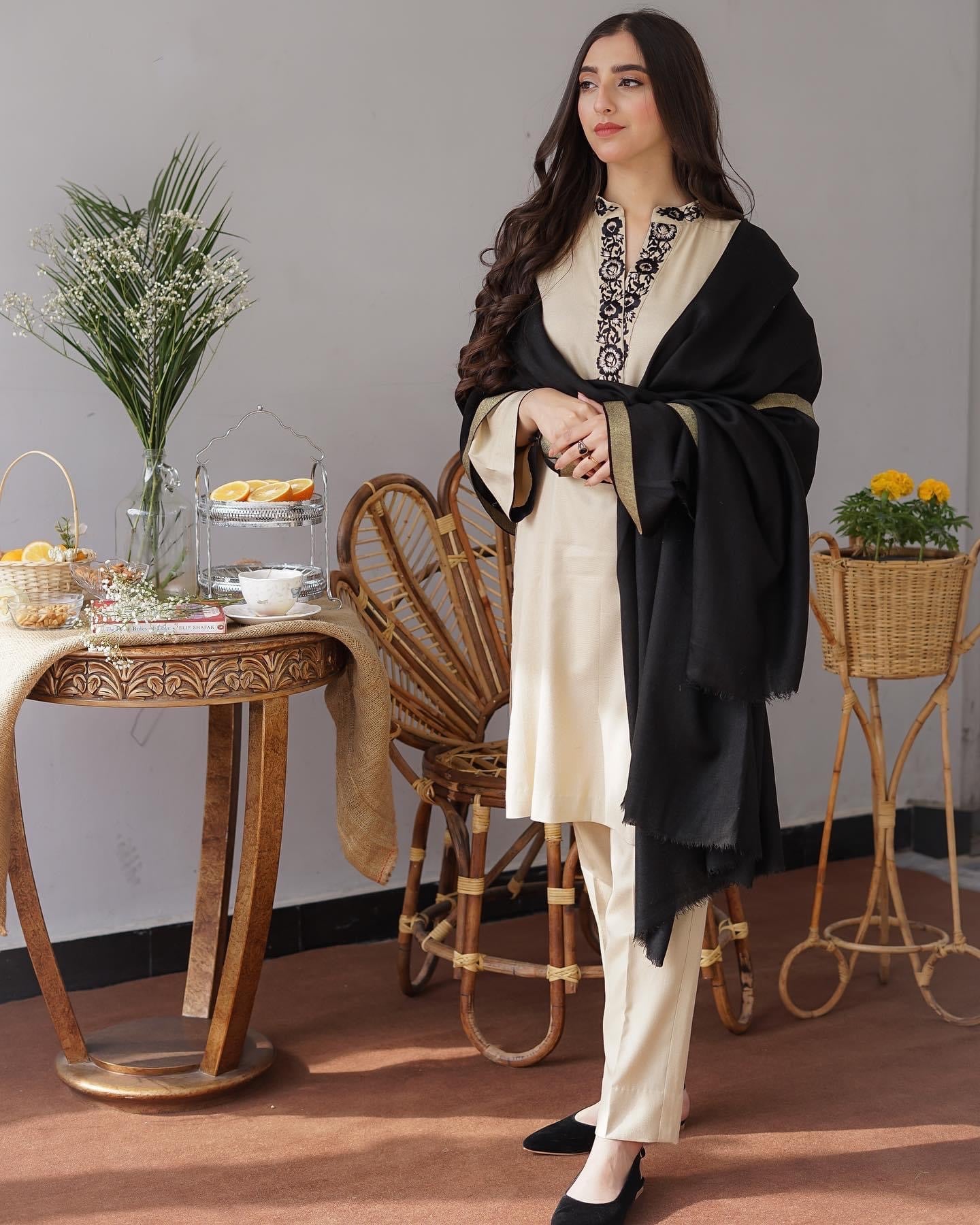 AISLING 3PC Dhanak suit with Pashmina Shawll